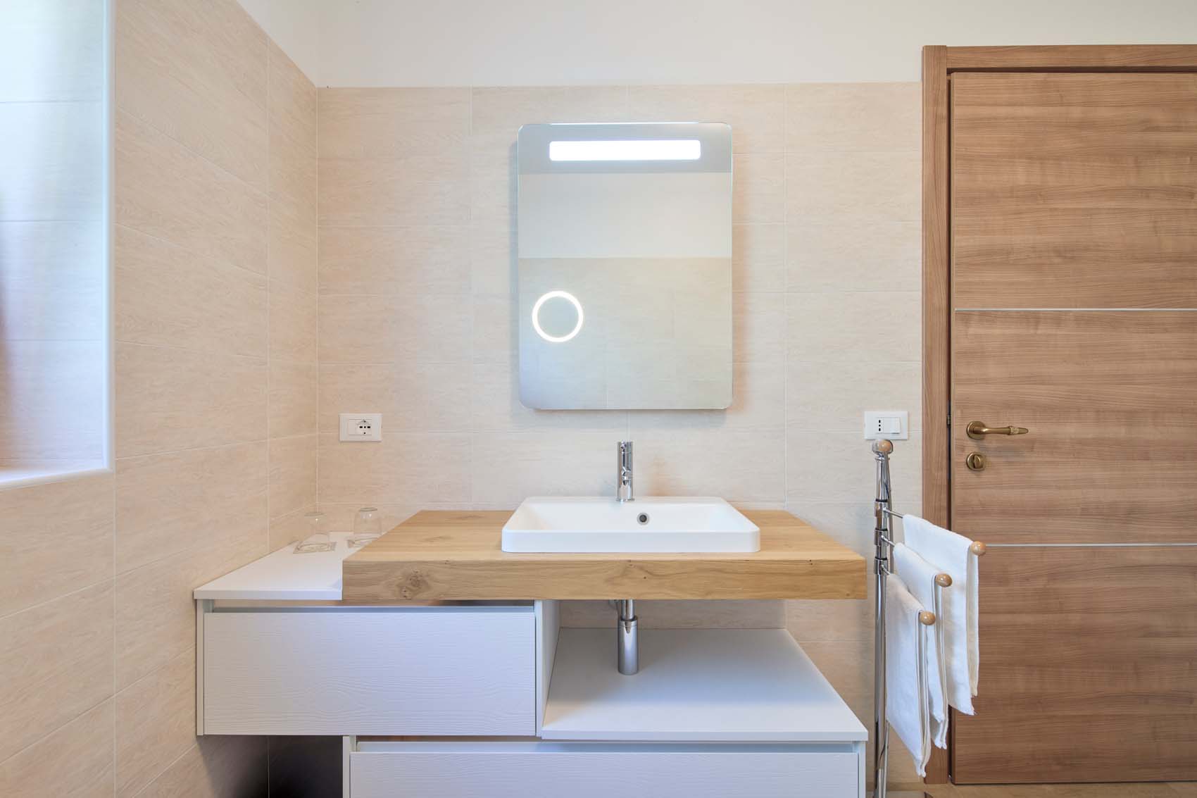 Lodge Le Soleil - Appartamento Bianco - Trilocale - Bagno finestrato