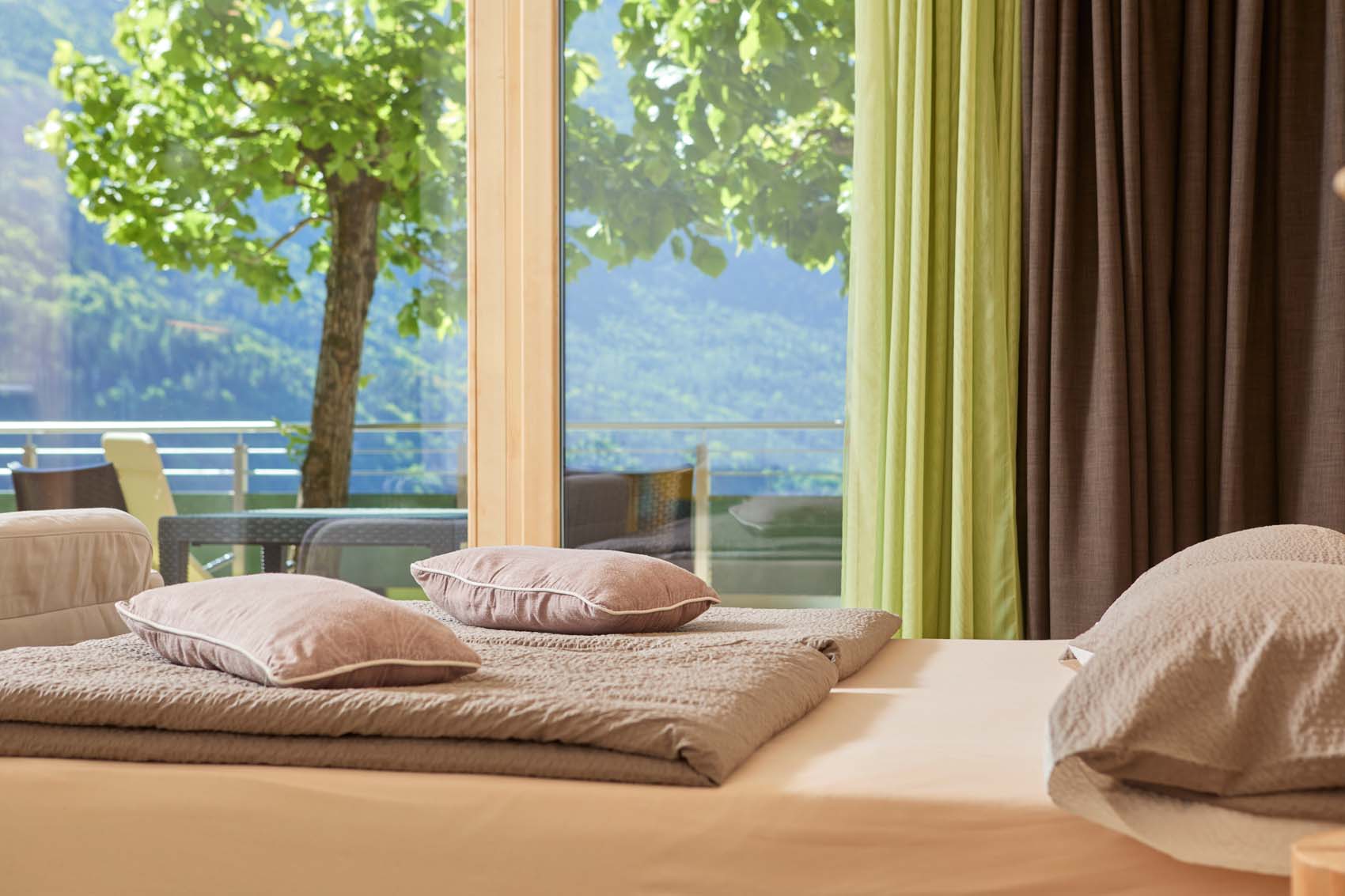 Lodge Le Soleil - appartamento verde - monolocale - Camera da letto con vista giardino