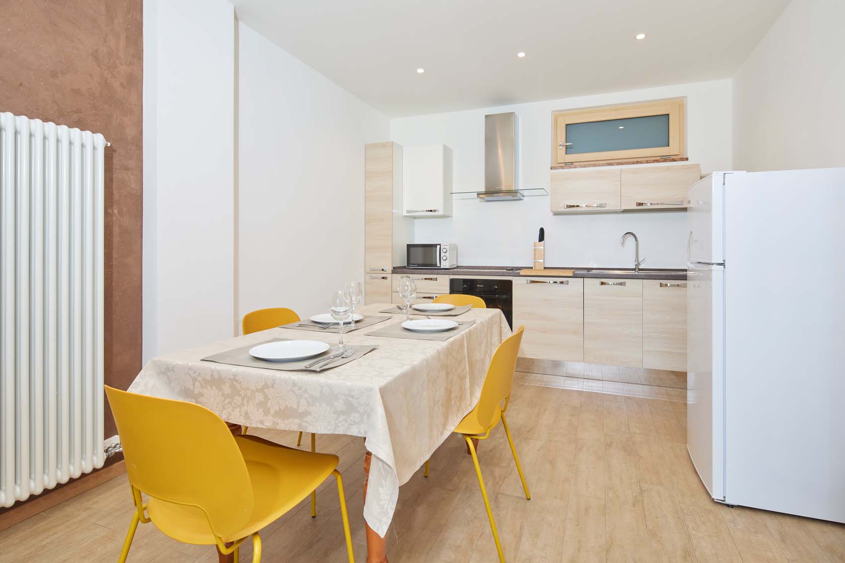 Lodge le Soleil - appartamento giallo - bilocale - cucina